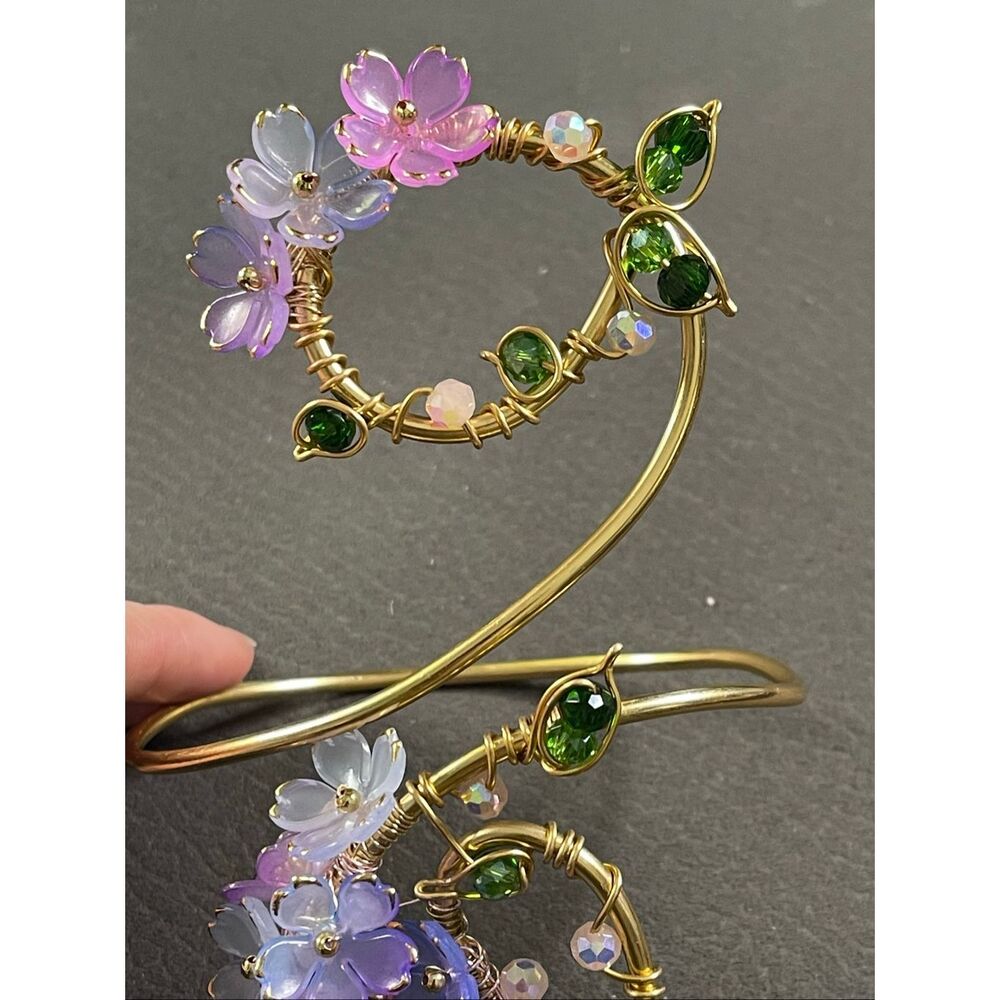 Enchanted adjustable gold tone floral arm cuff whimsical fairy core blossom flow - Picture 4 of 5